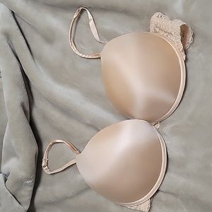 Frederick's of Hollywood 38C bra lace nude